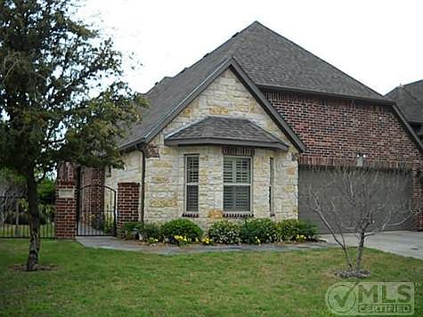 1st image of 1017 W Avalon Ct