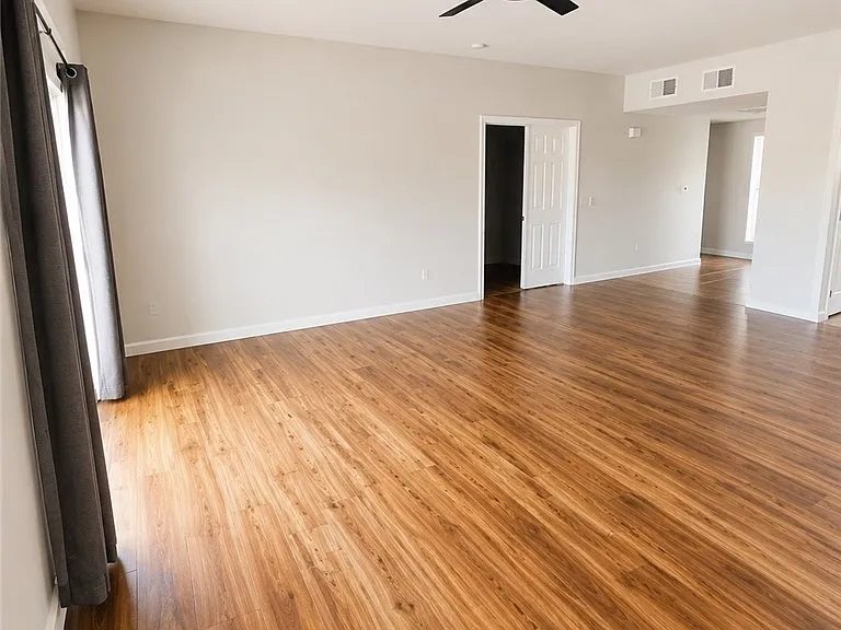 300 Pine Haven St #104 — Photo 6