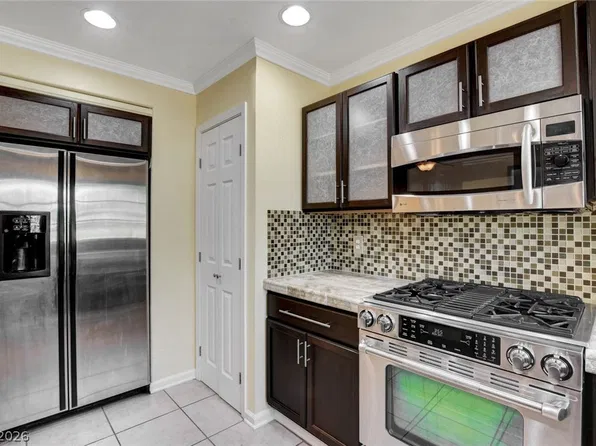 3880 Cirrus Ave, Las Vegas, NV 89121
