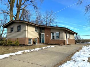 725 Enterprise Ct, Chicago Heights, IL 60411