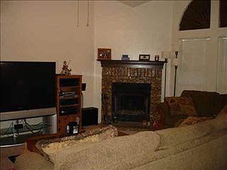 4th image of 1301 Doris Dr
