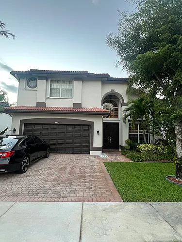 4952 SW 173rd Ave Photo 1