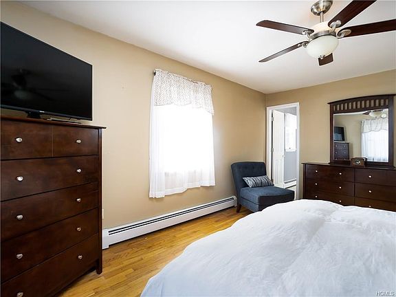 5th image of 49 Grand St