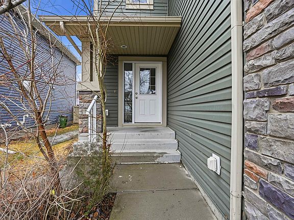 3rd image of 3609 Atkinson Loop SW