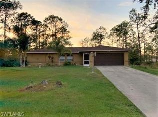 913 Scott Ave, Lehigh Acres, FL 33972