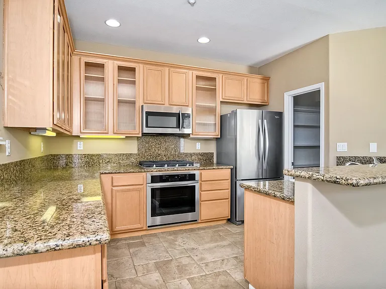 6349 Alexandri Cir — Photo 12