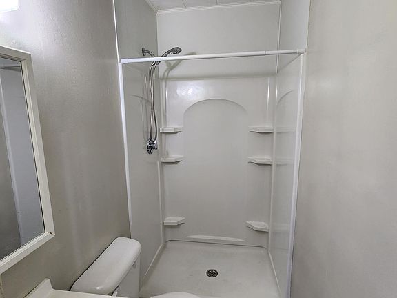 5th image of 1164 Lonsdale Ave #1