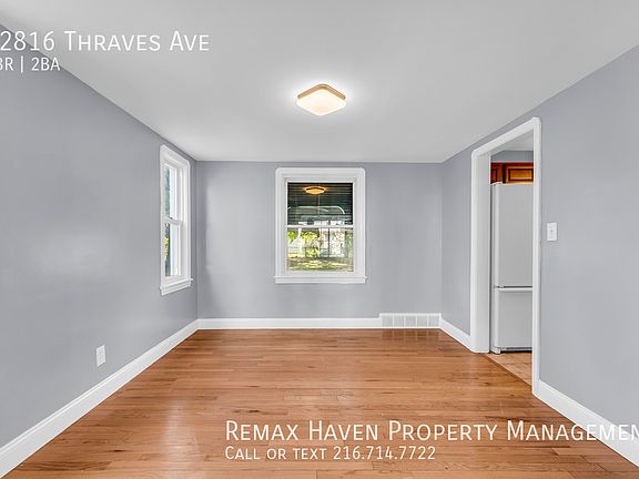 5th image of 12816 Thraves Ave