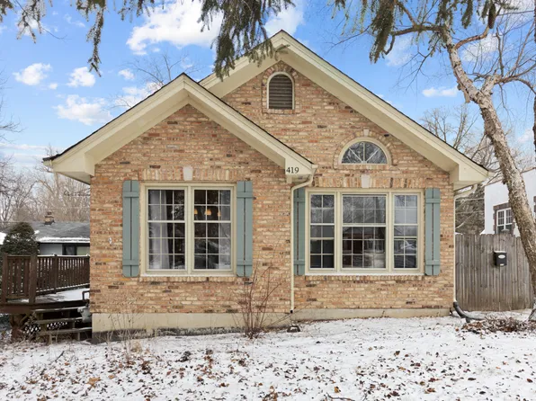 419 Arbor Ave, West Chicago, IL 60185