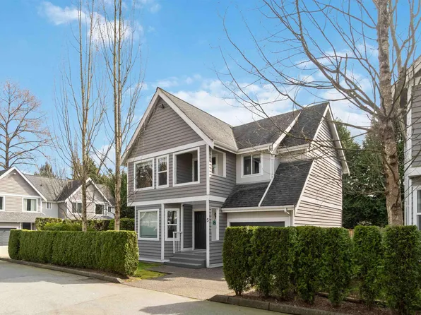 1135 Lansdowne Dr #5, Coquitlam, BC V3B 7K6