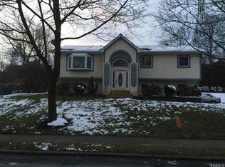152 Rockland Ln, Spring Valley, NY 10977