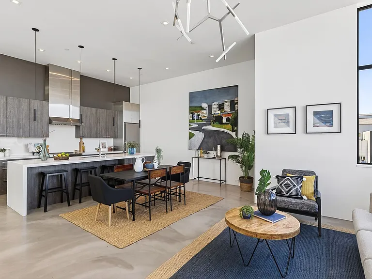 811 Folger Ave — Photo 7