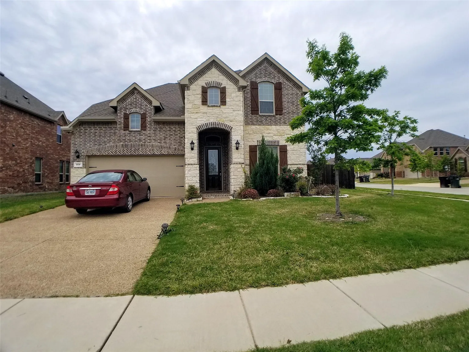4 bed, 3.5 bath, 3002 sqft, $3,700 — Photo 1