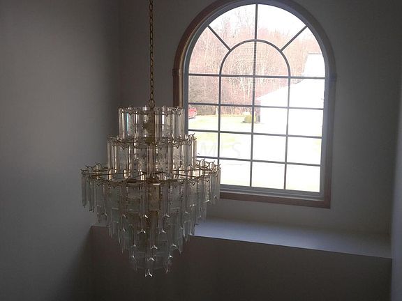 2nd image of 108 Sycamore Way