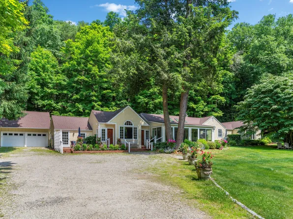 7 Valley Lane, New Canaan, CT 06840