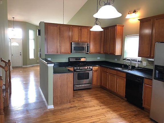 3rd image of 1813 Burshire Ct