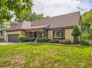 4525 Highland Ave, Crystal Lake, IL 60014