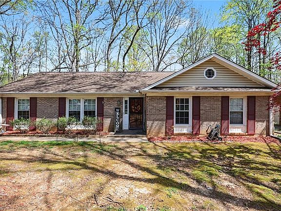 5th image of 1121 Eagle Rd