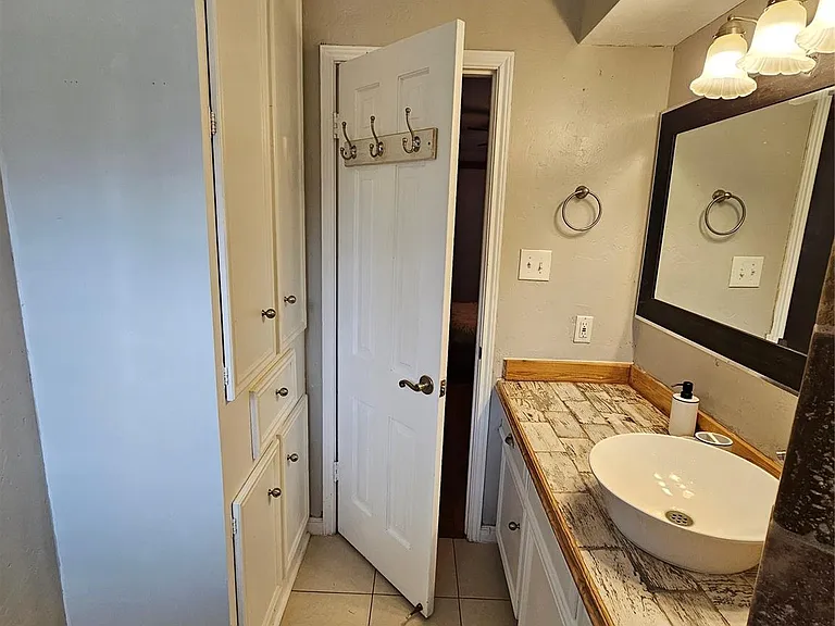17911 Beaver Creek Dr — Photo 23