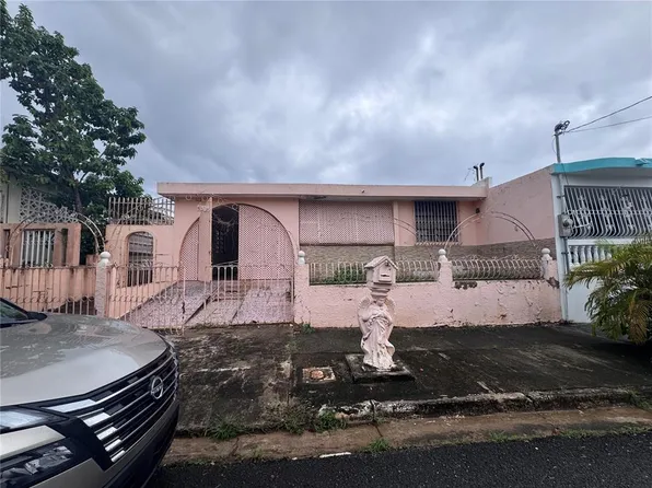 1006 Rodrigo De Triana, Mayaguez, PR 00682