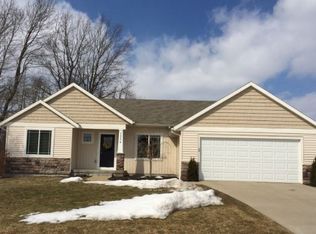 11774 Crystal Ridge Dr NE, Sparta, MI 49345