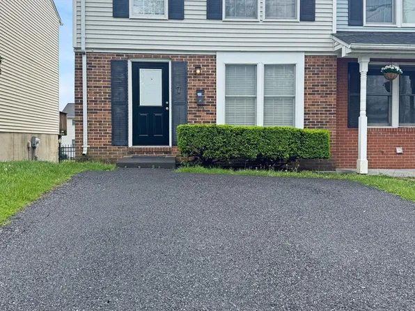 7 E Hart St, Winchester, VA 22601
