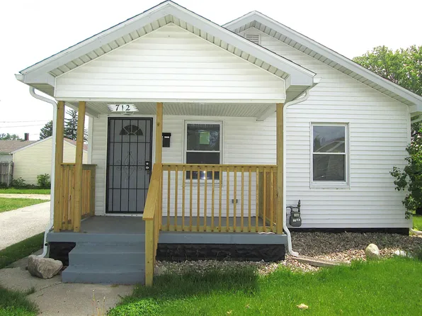 712 Hubbard St, Mishawaka, IN 46544