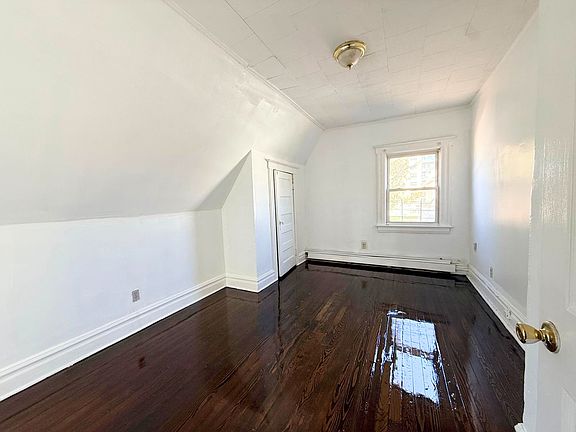 5th image of 45 Watson Ave Floor 3