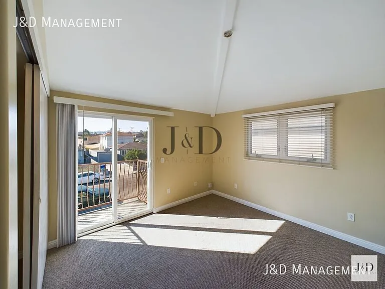 3036 Oliphant St #1 — Photo 16