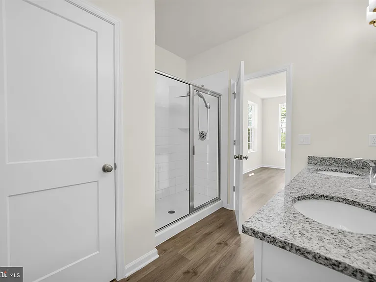228 Park Ln — Photo 23