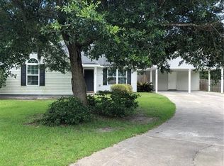 385 Abbey Dr, Richmond Hill, GA 31324