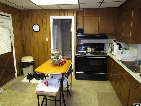 3rd image of 41 N College St