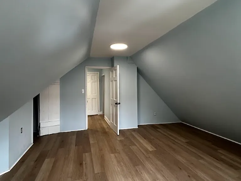 1638 Sanderson Ave — Photo 82