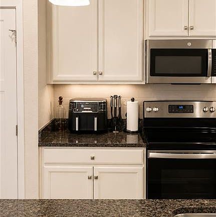 5th image of 105 Spring Grove Way