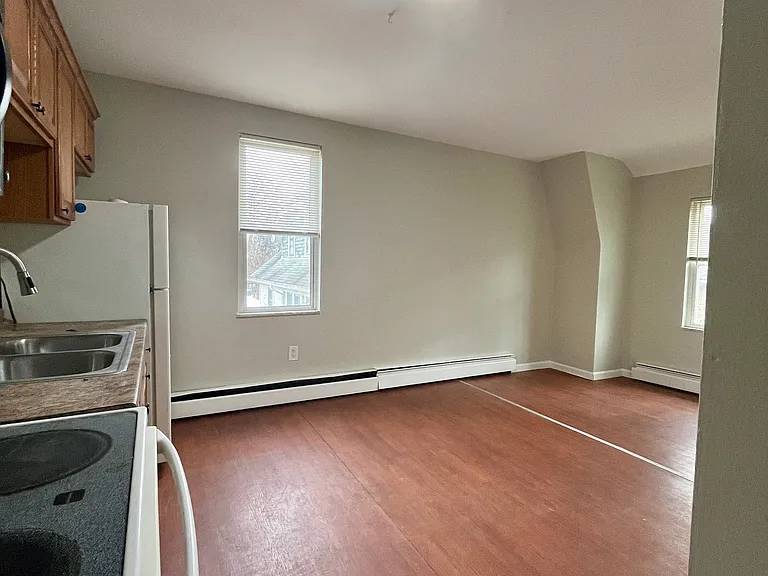 2707 Strachan Ave #2 — Photo 1