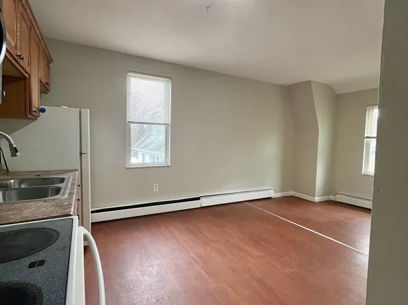 2707 Strachan Ave Floor 2, Pittsburgh, PA 15216