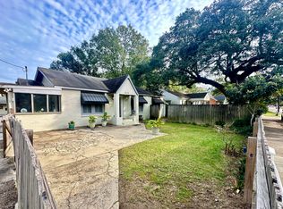 (Undisclosed Address), Baton Rouge, LA 70806