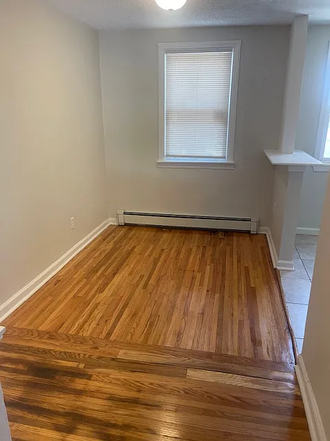 2 bed, 740 sqft, $1,900 — Photo 4