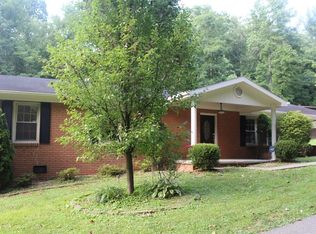 66 Steep Hill Rd, Paintsville, KY 41240