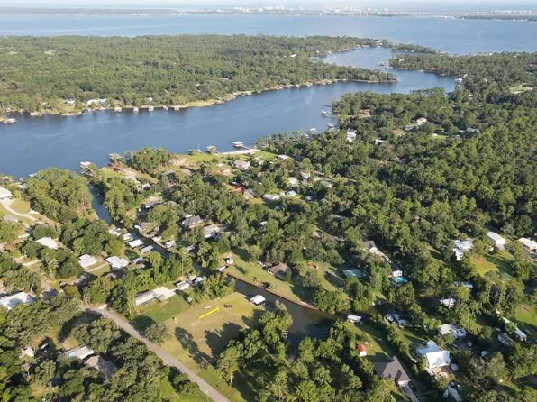 30710 Carrel Ln, Perdido Beach, AL 36530
