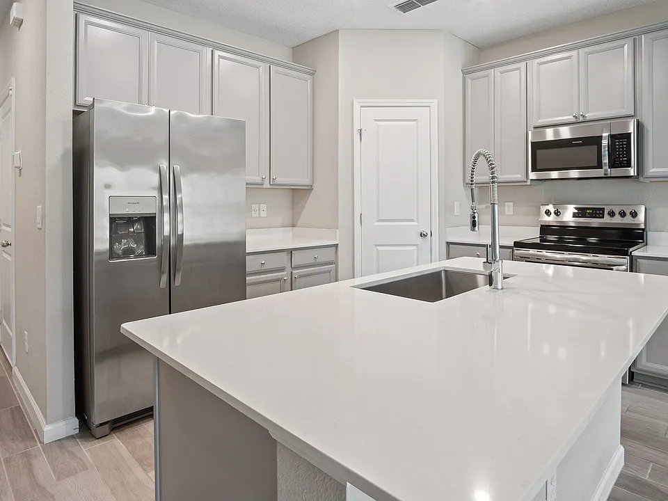 191 Appleton Court Kitchen