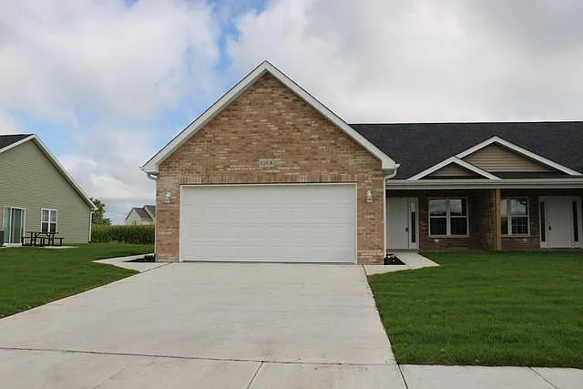 520 Carriage Ct