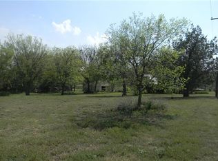 107 W College St, Hico, TX 76457