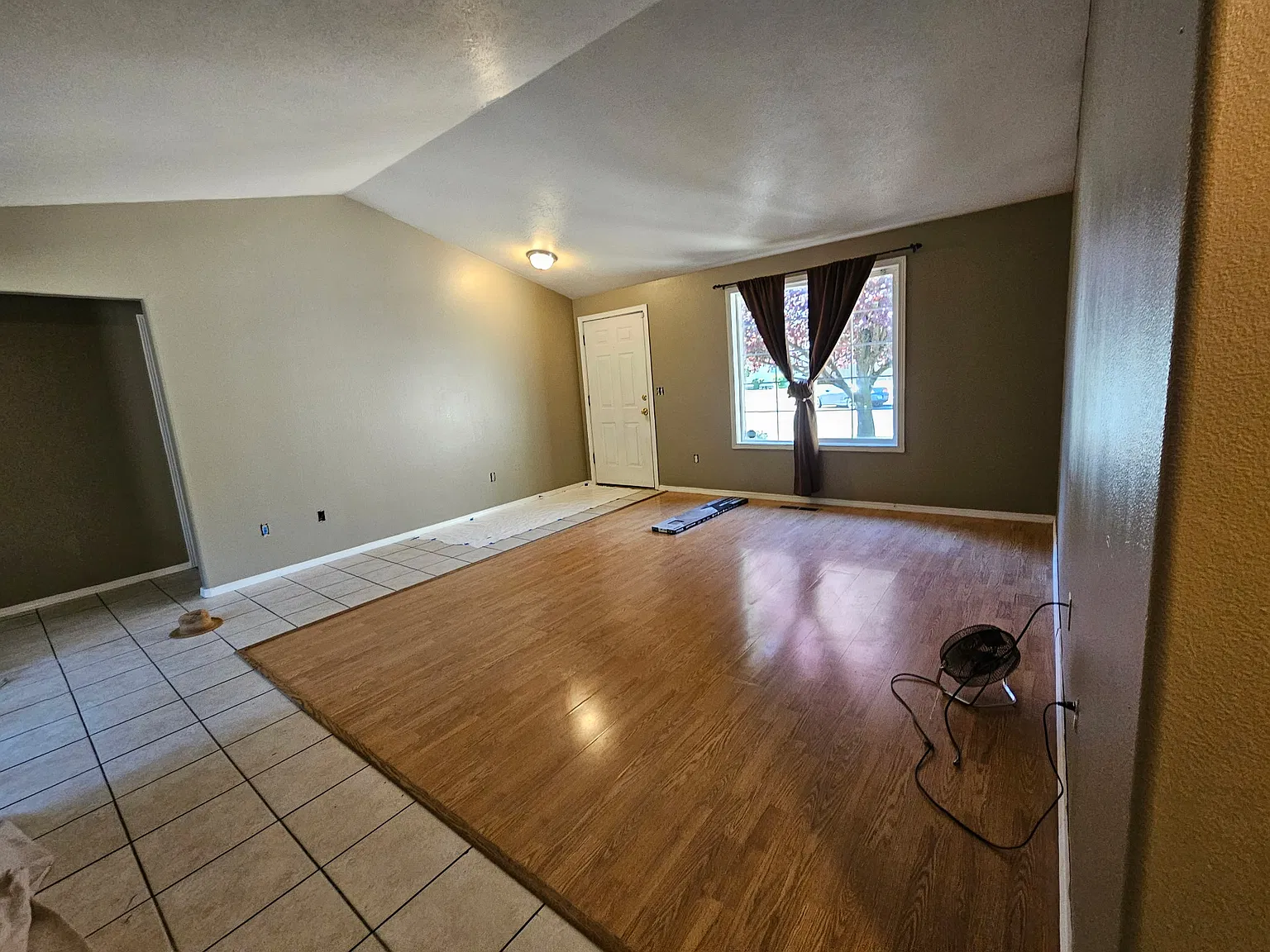 566 Katey Ct NE — Photo 4