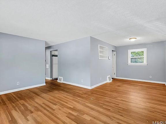 2nd image of 235 Forestwood Dr