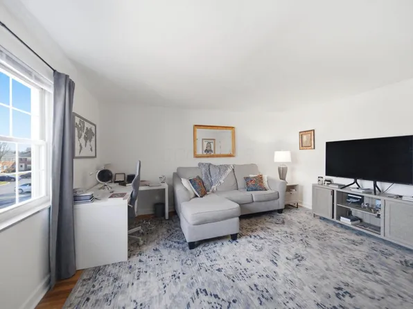 1109 Sells Ave APT L, Columbus, OH 43212