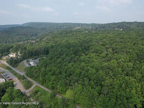 3rd image of 00* Timberwolf Road