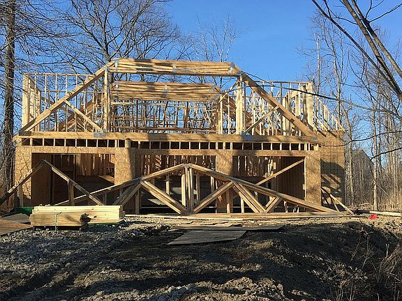 3rd image of 420 Amberwood St