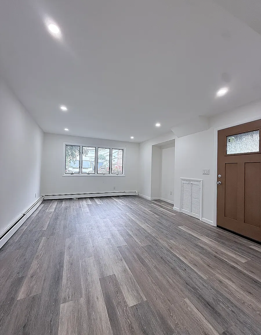 2 bed, $2,350 — Photo 3