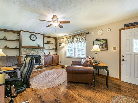 2nd image of 4618 Harrell Ln
